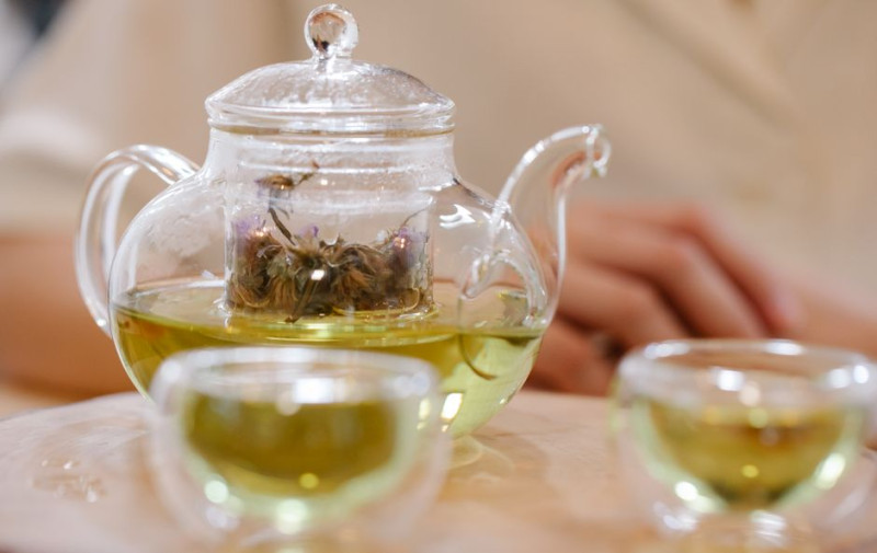 Is It Safe to Drink Motherwort Tea While Taking Atorvastatin?