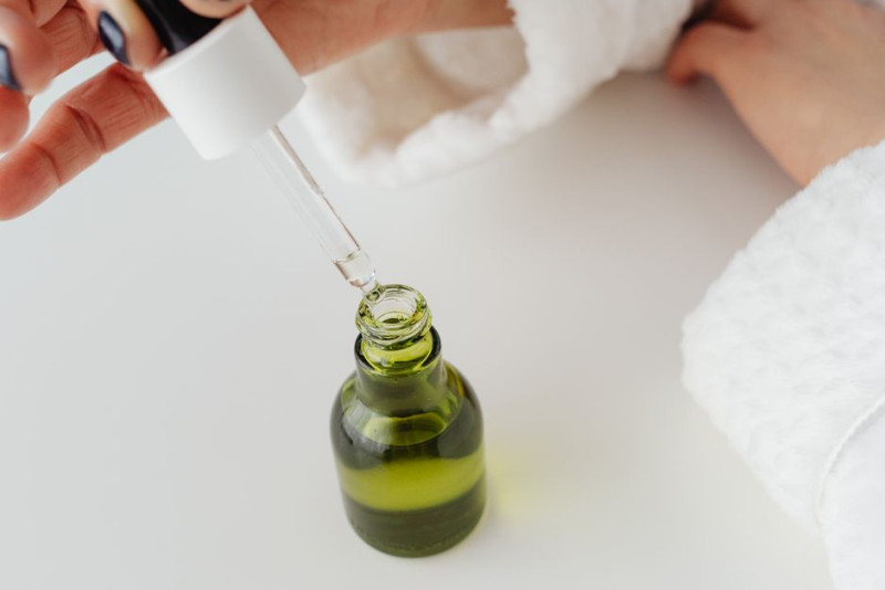Can You Use Cyperus Rotundus (Nut Grass) Oil With Xarelto?